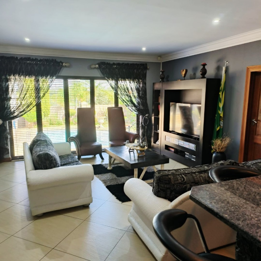 4 Bedroom Property for Sale in Wilkoppies North West